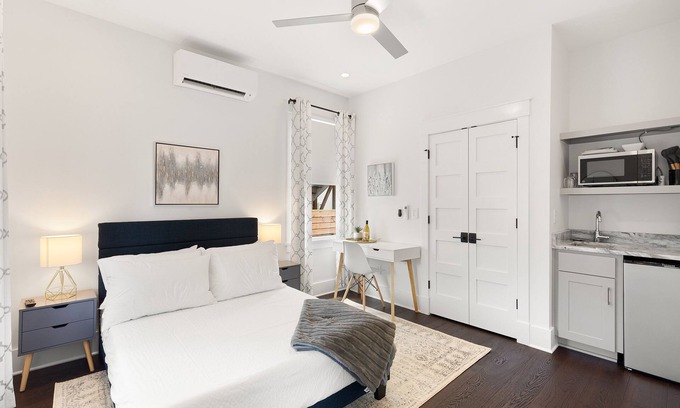 Westside Apartment | The Ashley Suite at 697 King