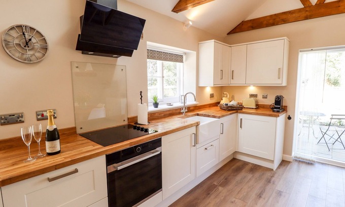 Sleaford Cottage | The Asparagus Shed