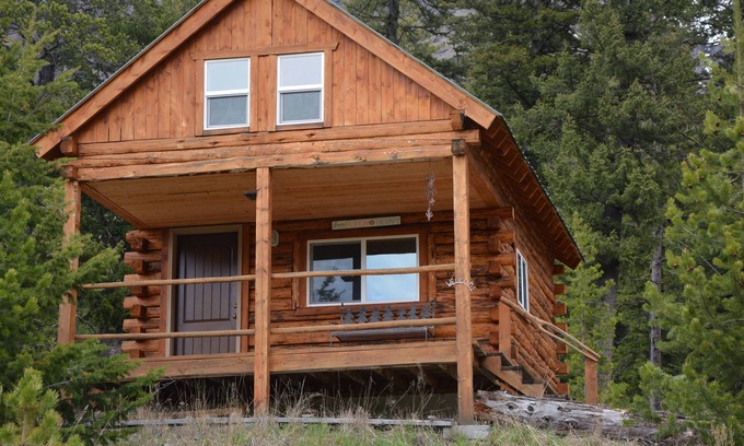 Cooke City-Silver Gate Cabin | The Back of Beyond