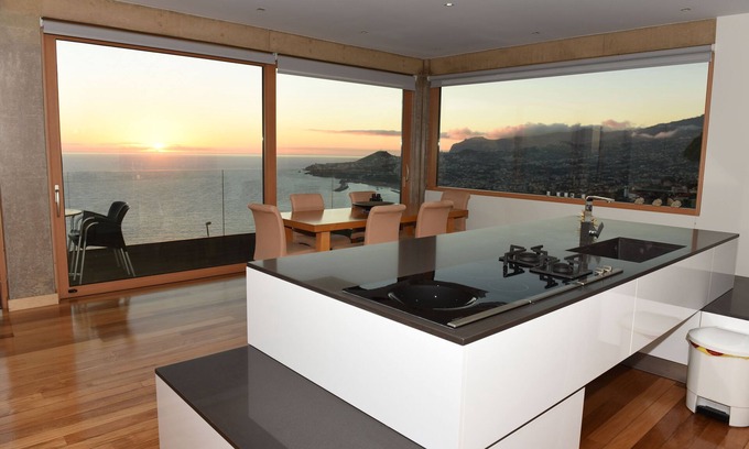 Sao Goncalo Villa | The bay house New house on cul -de-sac