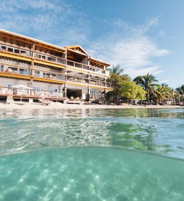 Half Moon Bay Hotel | The Beach House Boutique Hotel