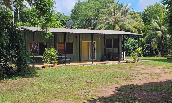 Dundee Beach House | THE BEACH SHACK on the waterfront close to the Lodge of Dundee