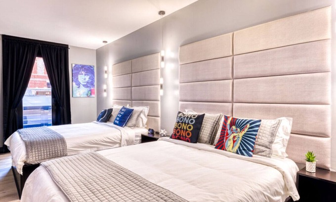 Biloxi Hotel | The Bella's Rocker's Rhapsody Suite, Sleeps 4, 2 Queens, Private Patio