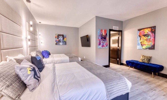 Biloxi Hotel | The Bella's String Kings Suite, King Bed, Sleeps 2, Private Balcony