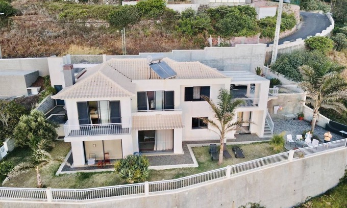 Paul do Mar House | The Best Sea View in Madeira -Casa Farol