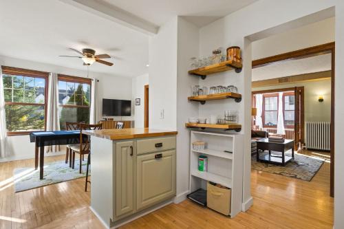 Sturgeon Bay House | The Big and Easy House by Simple Life Rentals