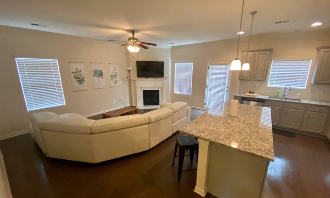 Fultondale House | ☀️ The Birmingham Home - 10 min. from Downtown