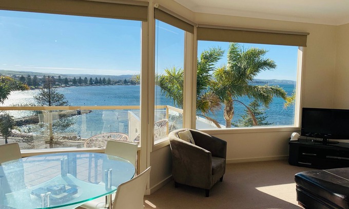Encounter Bay Hotel | The Bluff Resort Apartments