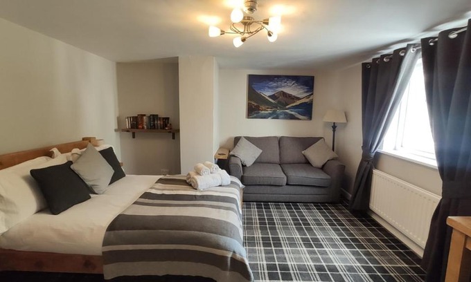 Boot Hotel | The Boot Inn