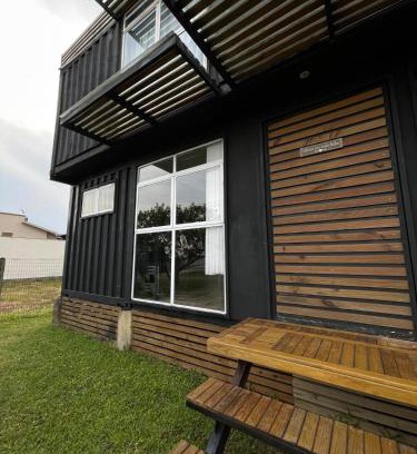 Itapiruba House | The Box Container House casa oceano