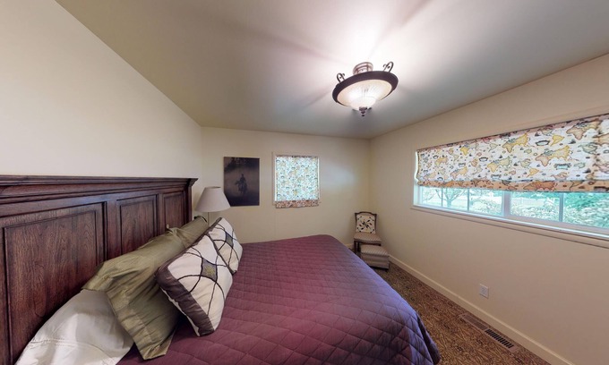 Salyer House | The Bridge House