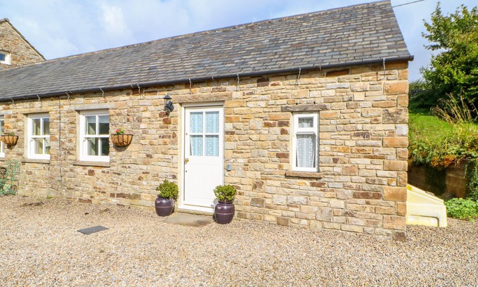 Lanehead Cottage | THE BYRE AT HIGH WATCH, with open fire in Wearhead