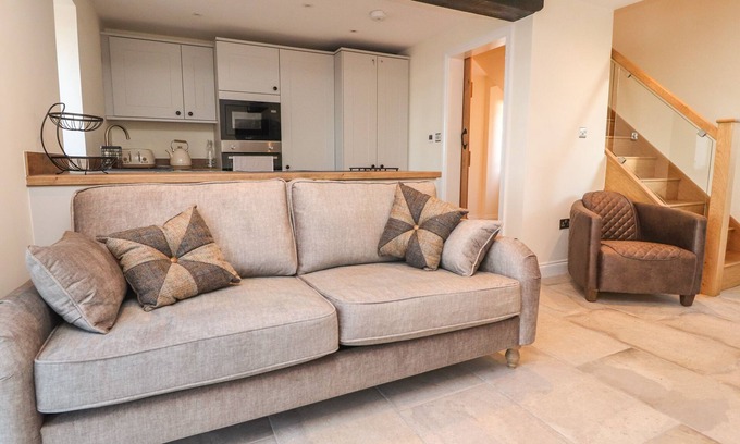 Wesham Cottage | THE BYRE, pet friendly, with open fire in Kirkham