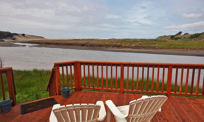 Salmon Creek House | The Cabin - Cozy Salmon Creek beach cottage, big deck, great views.