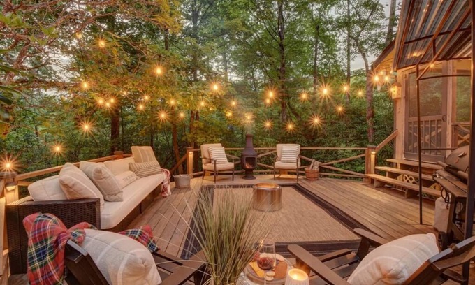 Clayton Cabin | The Cabin @ Possum Trot- A Rustic Chic Escape