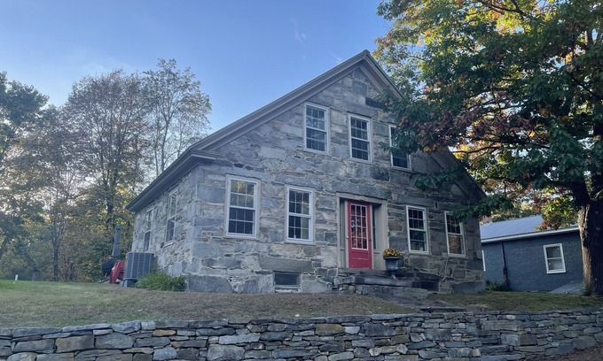 Rockingham Cottage | The Cairn, 1840s Cozy Stone Cottage, Pet Friendly