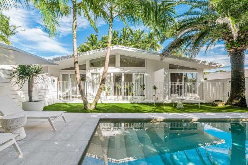 Byron Bay House | The Chalet - designer 3 BR retreat with pool