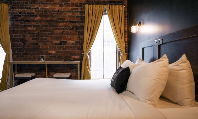 Madison Hotel | The Chandler Hotel