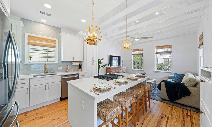 Westside House | The Charleston Suite: The Harper Suite