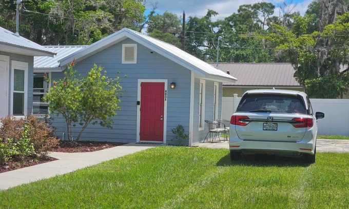 Branford Cottage | The charm you are looking for!