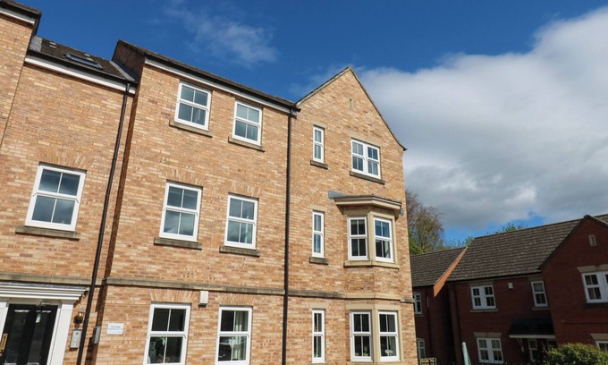 Catterick Garrison Cottage | THE CHASE - 30 AYR AVENUE, with a garden in Richmond