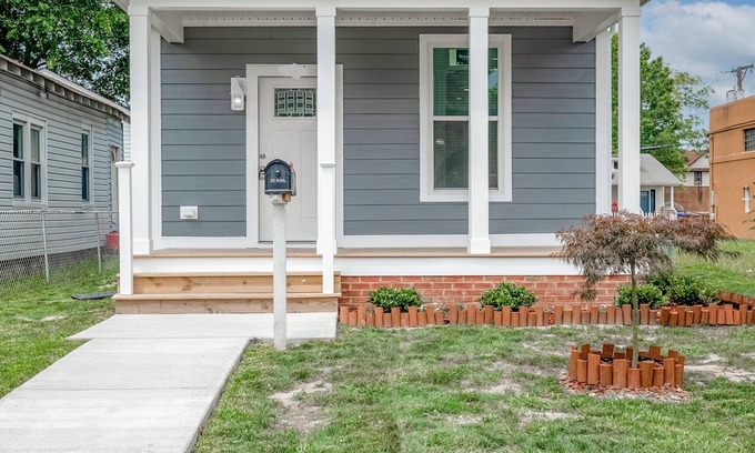 Norfolk House | The Chesapeake GraynnHistorical Waterside Districtn20 mins to Oceanfront nn