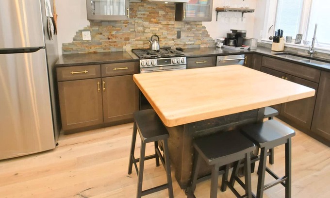 Osceola House | The Chicken Coop, a Modern Riverfront Oasis (908)