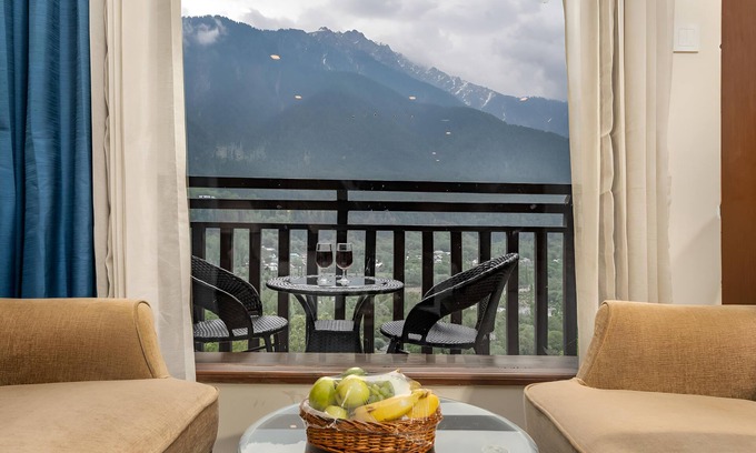 Pahalgam Hotel | The Chinar Resort & Spa, Pahalgam
