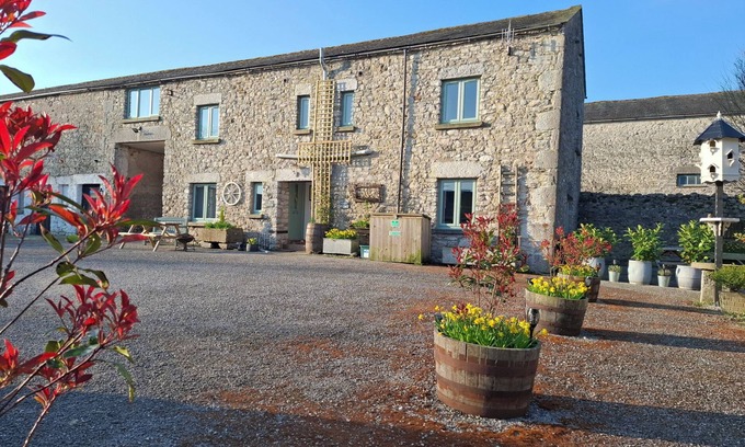 Meathop Cottage | THE COACH HOUSE AT BRACKENTHWAITE FARM, pet friendly in Arnside