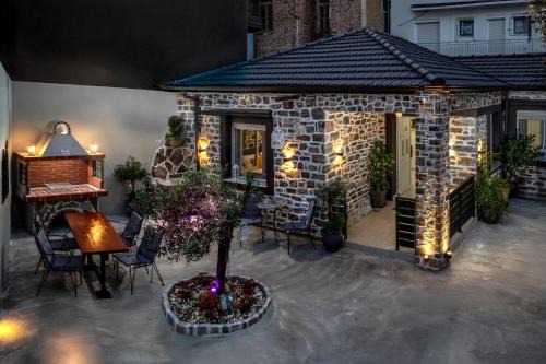 Volos City Centre House | The Coastal Rock House