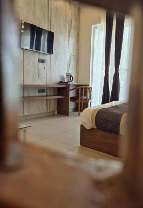 Bail Parao Hotel | The Corbett Green Woods