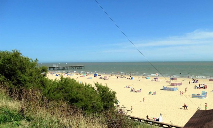 Lowestoft Bed & Breakfast | The Corner House