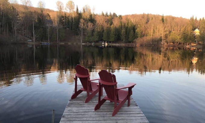 Amherst House | The Cottage Blue - Private, Waterfront Cottage With Hot Tub