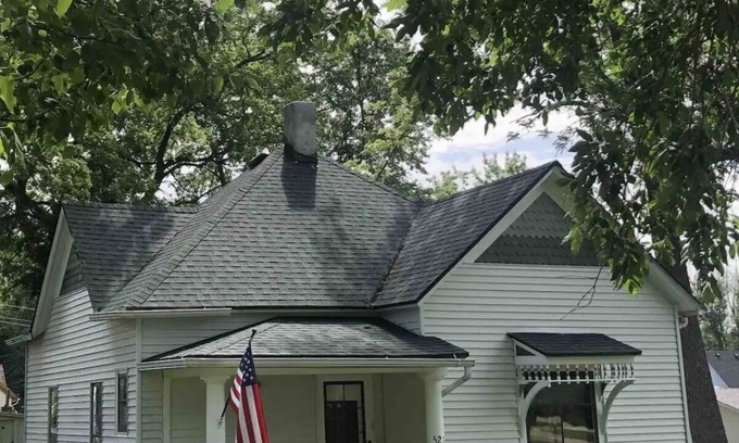 Moorhead Cottage | The Cottage In Moorhead - fully renovated and restored 2bed/2 bath that sleeps 6