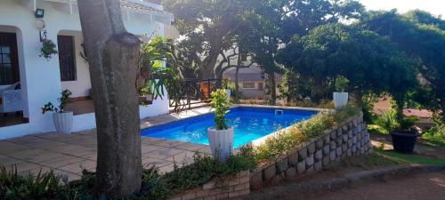 Uvongo Apartment | The Cottage on West