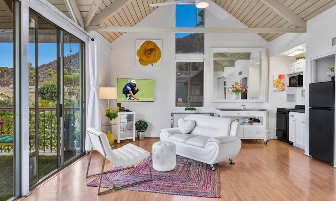 Indian Wells Cottage | The Cottagen