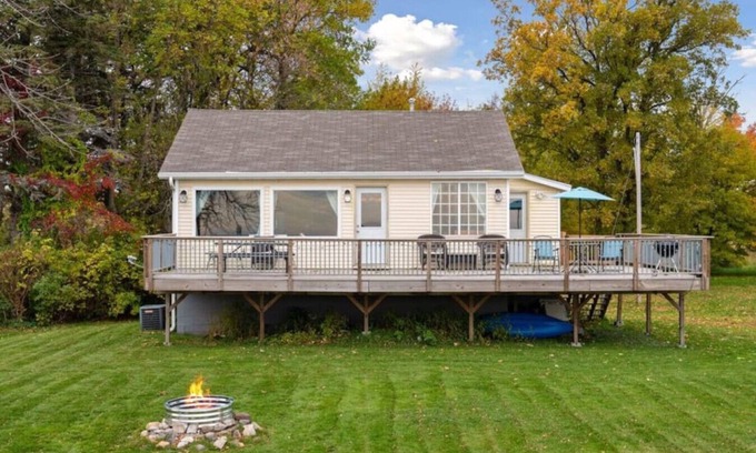 Garrison House | The Cove on Mille Lacs