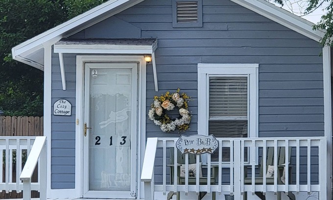 Post House | THE COZY COTTAGE, A Great place to hang your hat.
