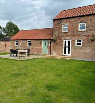 Low Catton House | The Dairy, Field House Farm, countryside cottage near York