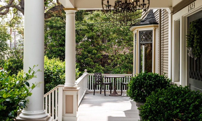 Santa Barbara Bed & Breakfast | The De La Vina Inn