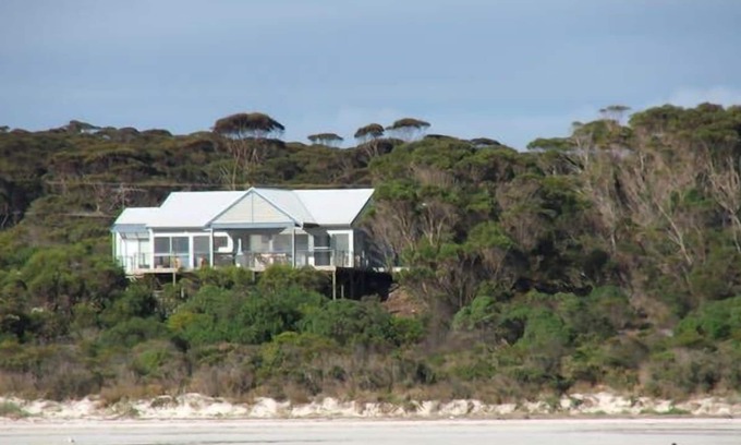 Island Beach House | The Deck at Island Beach