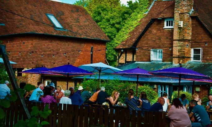 Hursley House | The Dolphin Inn