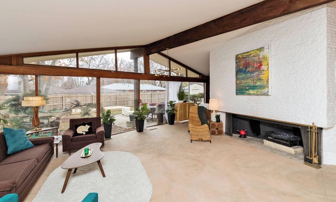 Greater South Side House | The Draper-Spacious Mid Century Modern MCM California Ranch Home