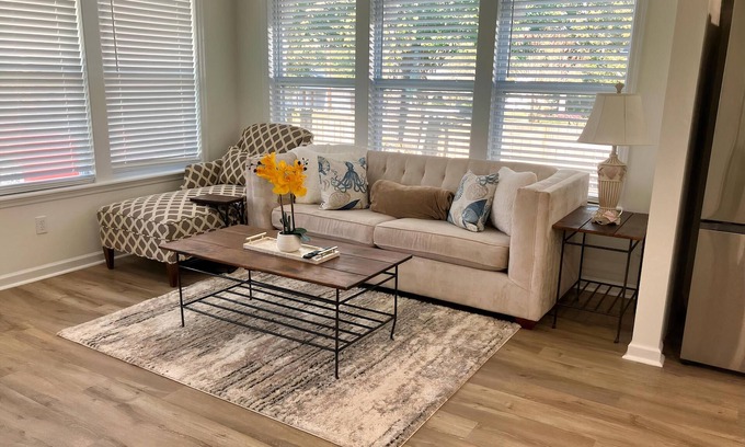 Hanahan House | The Dreamy Dickson Retreat!