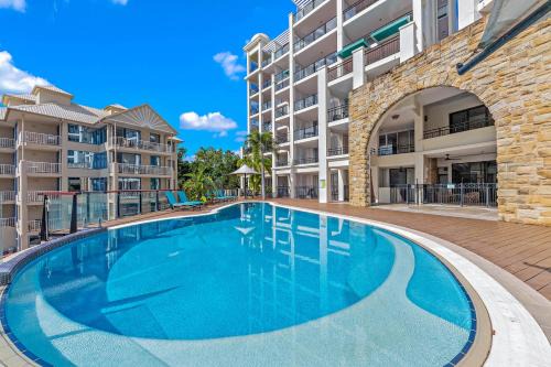 Airlie Beach Apartment | The Drift - Airlie One
