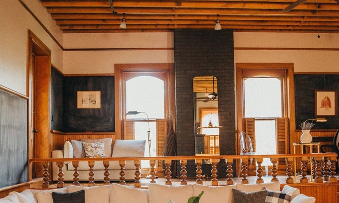 Galena House | The Edward - A Modern/Historic Luxury Escape