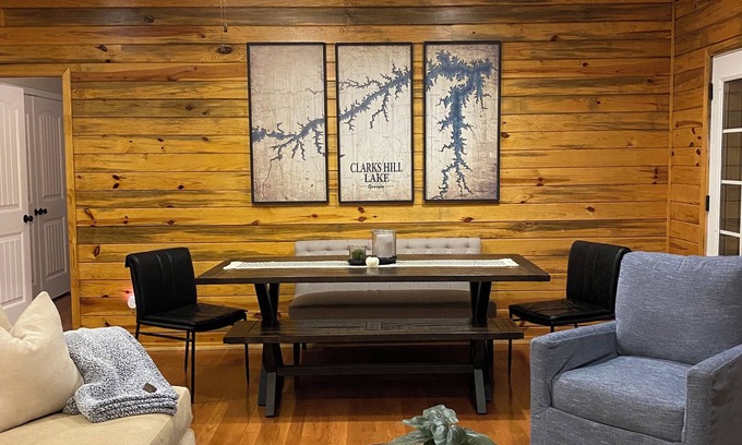 Lincolnton Cabin | The Family Lake House! 6.2 Acres, Private Dock!