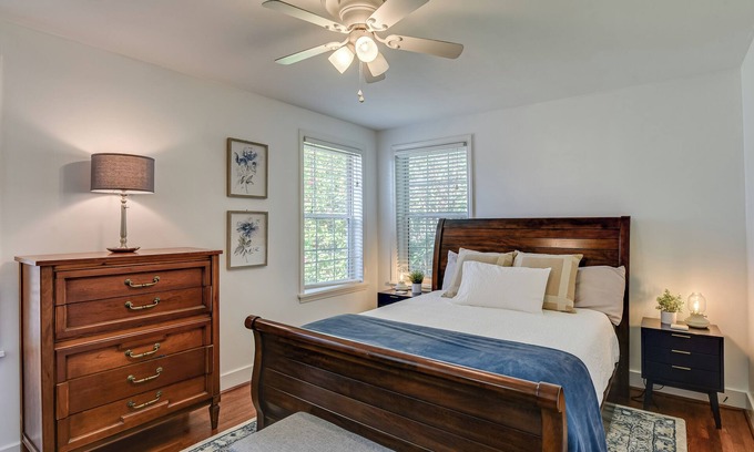 West End House | The Fig Tree House - Covered Parking & Grill