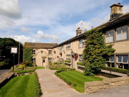 Ainley Top Hotel | The Fleece Inn at Barkisland