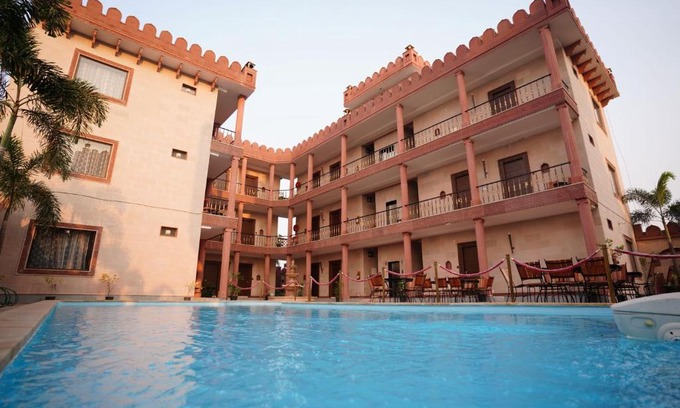Amroha Hotel | THE FORT